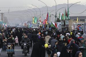 حضور میلیونی مشتاقان حضرت ولی عصر (عج) در مسیر مسجد مقدس جمکران