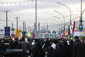 حضور میلیونی مشتاقان حضرت ولی عصر (عج) در مسیر مسجد مقدس جمکران