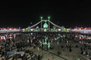 حال و هوای بارانی مسجد مقدس جمکران در شب نیمه شعبان