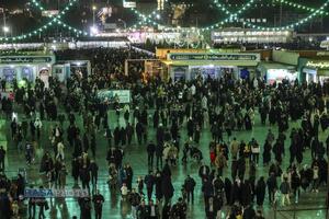 حال و هوای بارانی مسجد مقدس جمکران در شب نیمه شعبان