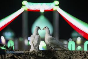 حال و هوای بارانی مسجد مقدس جمکران در شب نیمه شعبان