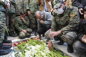 مراسم میهمانی لاله‌ها در گلزار شهدای علی بن جعفر (ع) قم