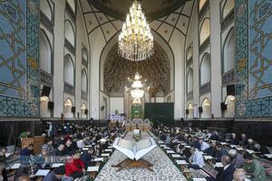 ترتیل خوانی قرآن کریم در حرم مطهر رضوی