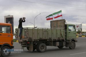 بیعت کامیون‌داران استان قم با رهبر معظم انقلاب