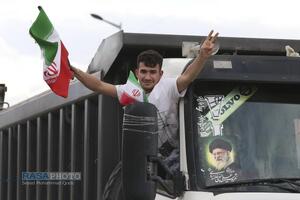 بیعت کامیون‌داران استان قم با رهبر معظم انقلاب