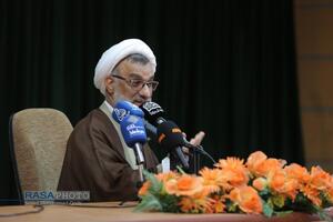 آیین رونمایی از مجموعه «منظومه فکری حضرت آیت الله مکارم شیرازی»
