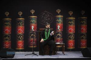 دومین شب مراسم عزاداری حضرت اباعبدالله الحسین (ع) از طرف رهبر انقلاب