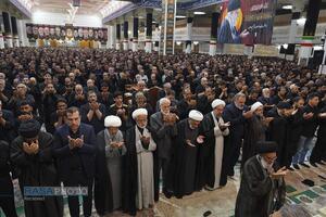 نماز جماعت و عزاداری ظهر عاشورای حسینی در قم