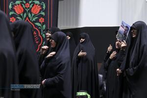 مراسم عزاداری شام غریبان حسینی در جوار محل شهادت قائد شهید