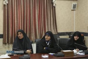 نشست هم‌اندیشی بانوان و آیین تشییع امام شهید انقلاب