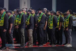 مراسم ادای احترام به پیکر مطهر رهبر شهید انقلاب اسلامی