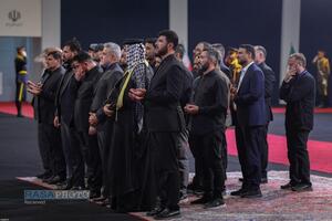 مراسم ادای احترام به پیکر مطهر رهبر شهید انقلاب اسلامی