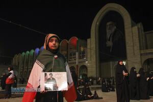 حال و هوای مصلی تهران ساعتی پیش از ورود پیکر مطهر رهبر شهید انقلاب