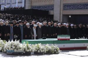 اقامه نماز بر پیکر مطهر رهبر شهید انقلاب اسلامی