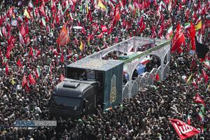 تشییع تاریخی رهبر شهید انقلاب در تهران -۲