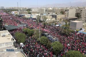 تشییع تاریخی رهبر شهید انقلاب در تهران -۲