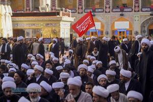 حضور گسترده علماء حوزه علمیه نجف اشرف در مراسم تشییع رهبر شهید انقلاب