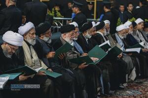 دومین شب مراسم بزرگداشت امام شهید از سوی رهبر معظم انقلاب